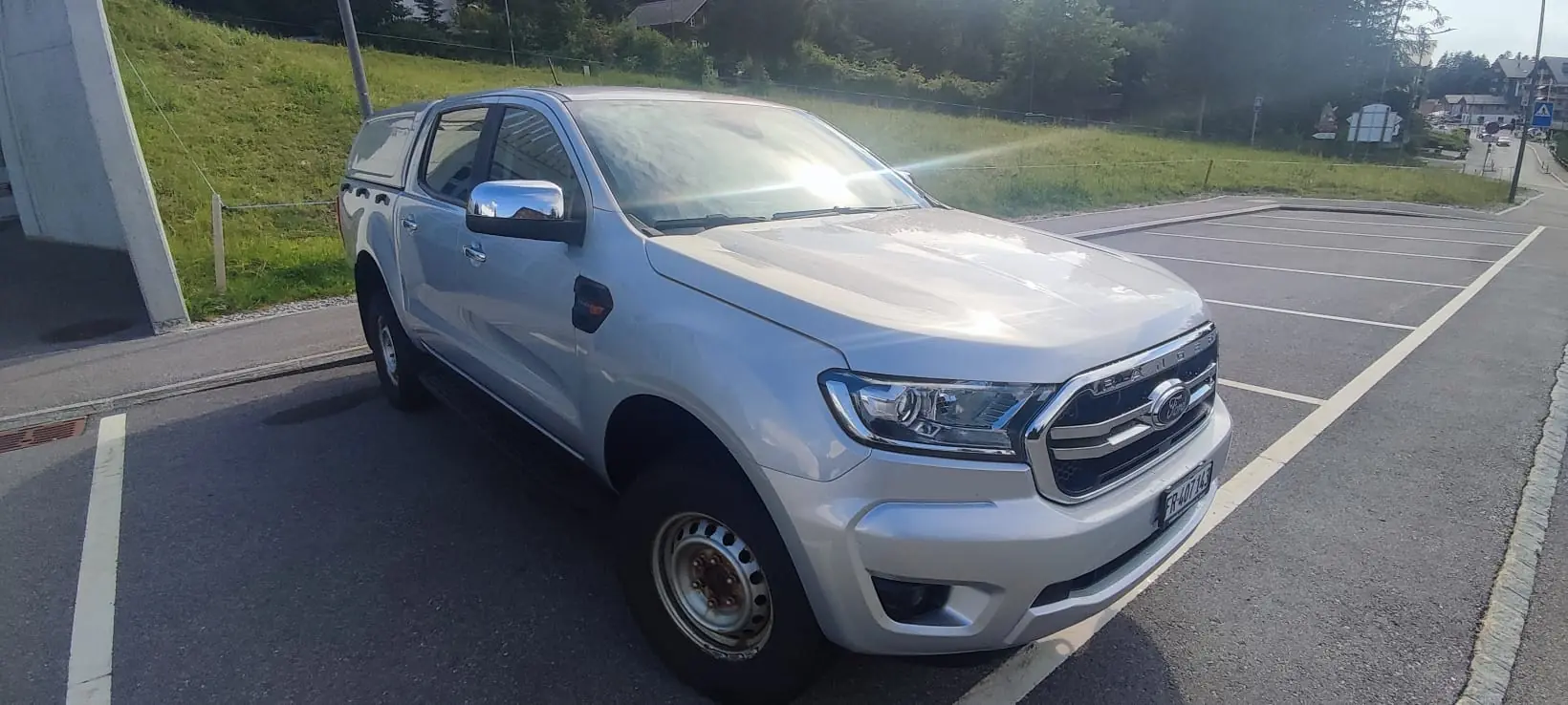 Ford Ranger 2.0 EcoBlue 170 4x4 XLT — Pick-up robuste, attelage renforcé et faible kilométrage