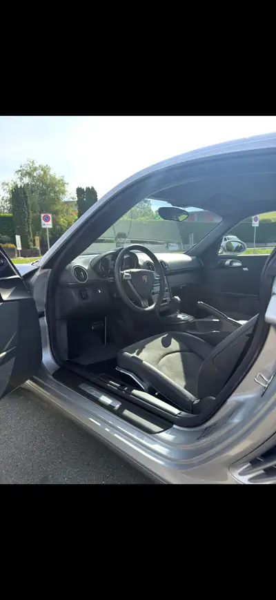 Porsche 718 Boxster 2.7 Tiptronic — Roadster légendaire, 23'000 km seulement — tableau de bord