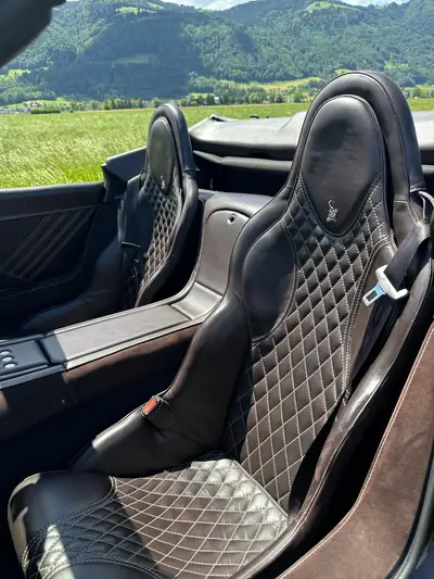 Wiesmann Roadster MF4-T — L'un des derniers exemplaires, sportivité légendaire et exclusivité — Miniature 7