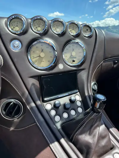 Wiesmann Roadster MF4-T — L'un des derniers exemplaires, sportivité légendaire et exclusivité — Miniature 10