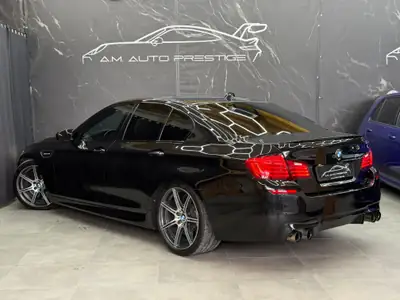 BMW M5 Competition Drivelogic — Berline musclée 575 ch, échappement titane et freins céramiques — dettaglio