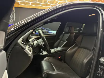 BMW M5 Competition Drivelogic — Berline musclée 575 ch, échappement titane et freins céramiques — Miniatura 8