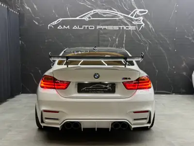 BMW M4 Coupé DKG — Sportive légendaire, 431 ch et pièces carbone homologuées — Armaturenbrett