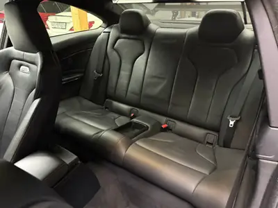 BMW M4 Coupé DKG — Sportive légendaire, 431 ch et pièces carbone homologuées — Miniatur 9