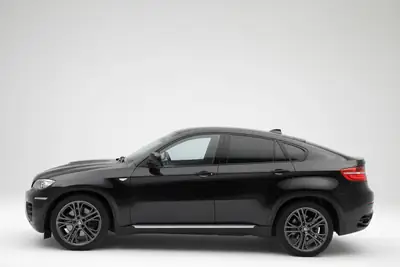 BMW X6 M50d Steptronic — SUV coupé diesel 381 ch, entretien frais — côté