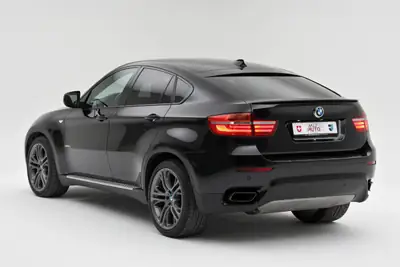 BMW X6 M50d Steptronic — SUV coupé diesel 381 ch, entretien frais — arrière