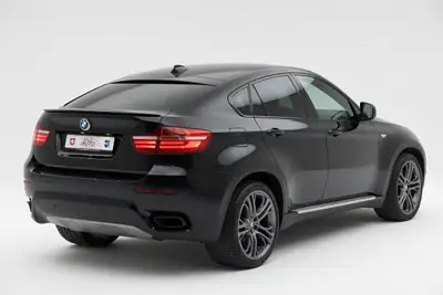 BMW X6 M50d Steptronic — SUV coupé diesel 381 ch, entretien frais — tableau de bord