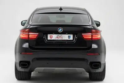 BMW X6 M50d Steptronic — SUV coupé diesel 381 ch, entretien frais — intérieur