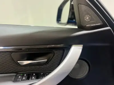 BMW 330i xDrive Touring M Sport — Break sportif avec garantie 24 mois — Thumbnail 15