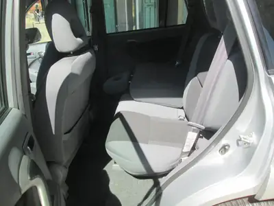 Toyota RAV-4 2.0i-16V Linea Sol 2002 — SUV robuste, sans accident, entretien suivi — Miniature 9