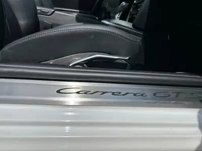 Porsche 911 Carrera GTS Cabrio PDK — Roadster légendaire, entretien Porsche complet — Miniatur 14