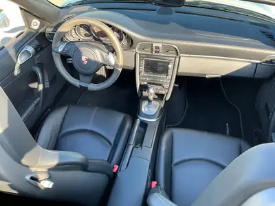 Porsche 911 Carrera GTS Cabrio PDK — Roadster légendaire, entretien Porsche complet — Miniatur 16