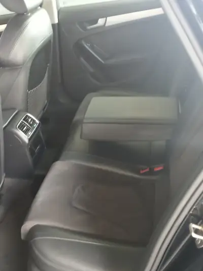 Audi A4 1.8 TFSI 160 quattro — Berline sportive all-terrain, sans accident — tableau de bord