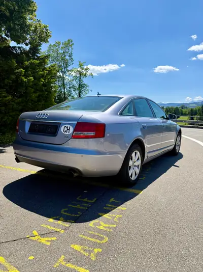 Audi A6 Limousine 3.2 V6 FSI Quattro — Berline élégante, motorisation puissante, transmission intégrale — Miniature 7