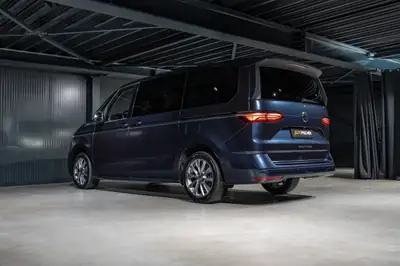 VW T7 Multivan 2.0 TDI Style DSG — 7 places, motorisation efficace, équipements premium — Miniature 9