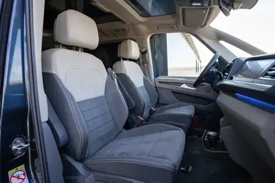 VW T7 Multivan 2.0 TDI Style DSG — 7 places, motorisation efficace, équipements premium — Miniature 11