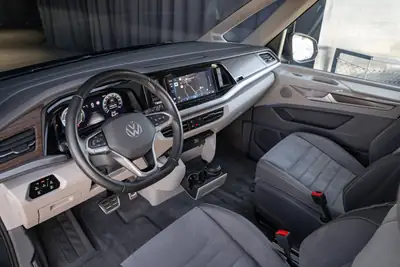 VW T7 Multivan 2.0 TDI Style DSG — 7 places, motorisation efficace, équipements premium — Miniature 13
