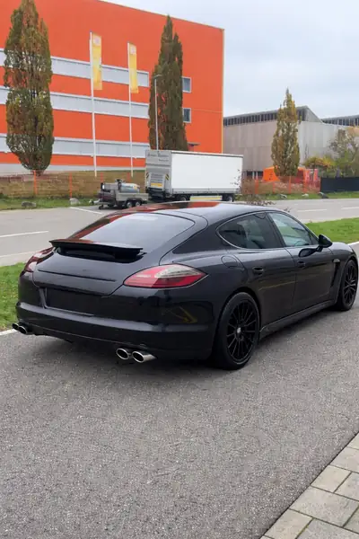 Porsche Panamera 4.8 V8 4S PDK — Gran turismo sportif, 131000 km, tout-terrain — fianco