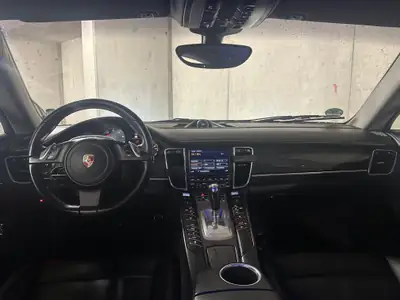Porsche Panamera 4.8 V8 4S PDK — Gran turismo sportif, 131000 km, tout-terrain — interni