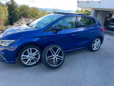 SEAT Ibiza 1.5 TSI — Compacte sportive, 43'000 km seulement — fianco