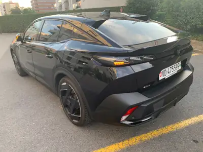 Peugeot 408 GT — Hybride rechargeable 225 ch, quasi neuf avec 16'550 km — détail