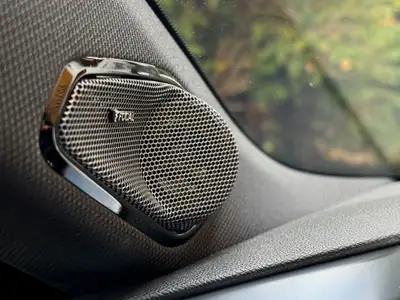 Peugeot 408 GT — Hybride rechargeable 225 ch, quasi neuf avec 16'550 km — Miniature 16