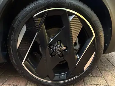 Peugeot 408 GT — Hybride rechargeable 225 ch, quasi neuf avec 16'550 km — Miniature 20