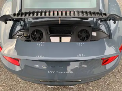 Porsche 911 3.0 Carrera — Le mythe sportif en bleu métallisé, 106 000 km — détail