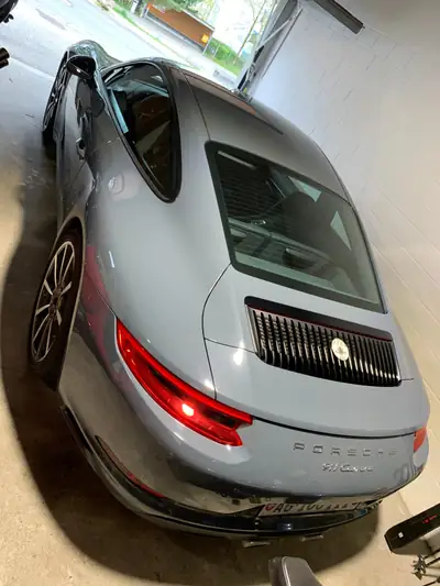 Porsche 911 3.0 Carrera — Le mythe sportif en bleu métallisé, 106 000 km — intérieur