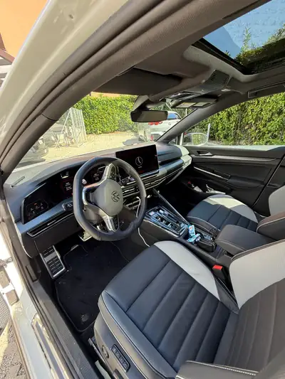 VW Golf 1.5 TSI PHEV GTE DSG — Hybride rechargeable performant, seulement 7'700 km — Heckansicht