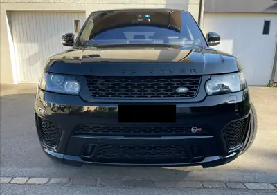 Land Rover Range Rover Sport 5.0 V8 SC SVR — Performance britannique, 150'000 km — Seitenansicht