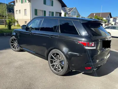 Land Rover Range Rover Sport 5.0 V8 SC SVR — Performance britannique, 150'000 km — Armaturenbrett