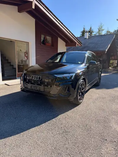 Audi Q7 TDI Quattro 210 kW S Line — SUV 7 places, hybride mild, 38 900 km — fianco