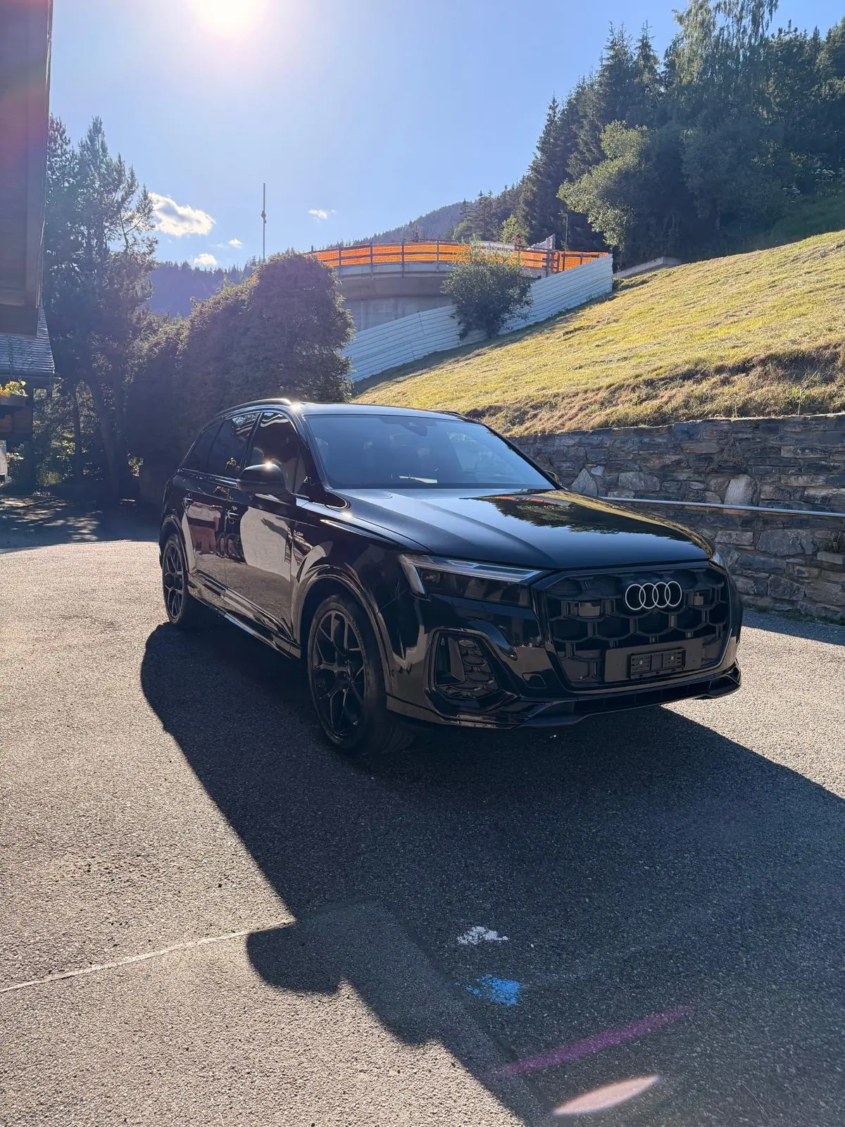 Audi Q7 TDI Quattro 210 kW S Line — SUV 7 places, hybride mild, 38 900 km — vista esterna