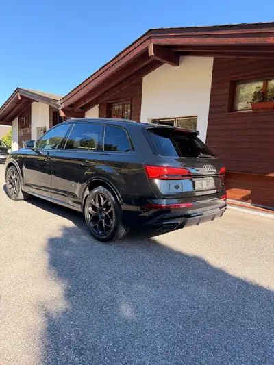 Audi Q7 TDI Quattro 210 kW S Line — SUV 7 places, hybride mild, 38 900 km — interni