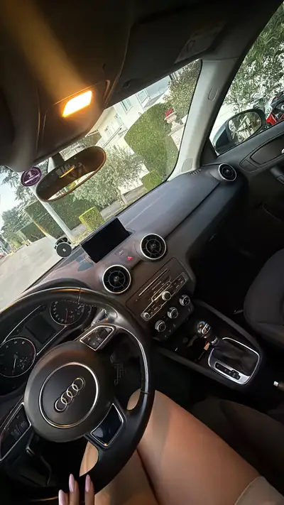 Audi A1 1.0 TFSI ultra Sport S-Tronic — Citadine dynamique, 145'000 km, sans sinistre — Armaturenbrett