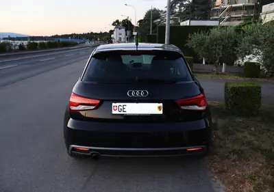 Audi A1 1.0 TFSI ultra Sport S-Tronic — Citadine dynamique, 145'000 km, sans sinistre — Miniatur 9