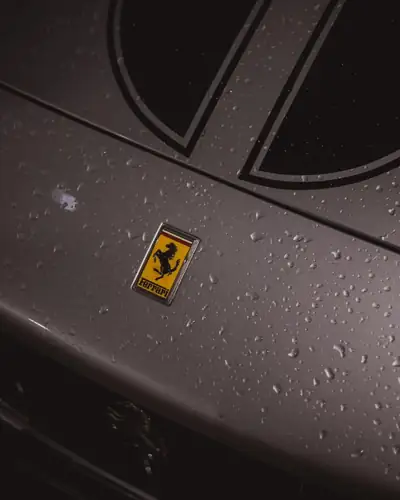 Ferrari California 4.3 — Cabriolet légendaire, 489 ch et seulement 64'000 km — Miniature 8