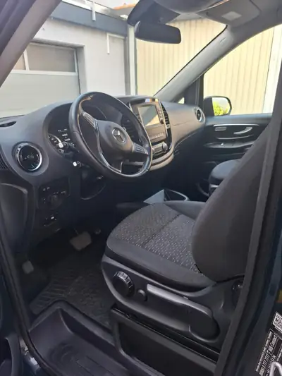 Mercedes-Benz Vito 2.0 CDI Select Tourer 4Matic — Monospace 8 places, traction intégrale, automatique — Heckansicht