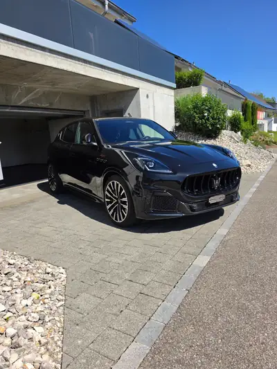 Maserati Grecale 3.0 V6 Trofeo — SUV premium 530 ch, première main, très bon état — vue extérieure