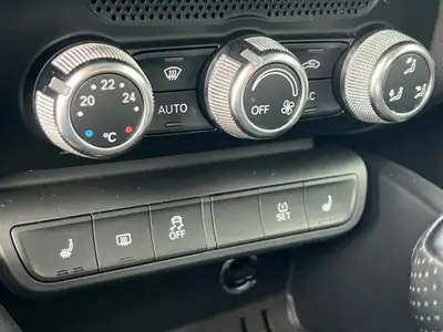 Audi A1 1.4 TFSI Ambition S-Tronic — Citadine dynamique, 133'000 km, sans sinistre — Miniatur 7