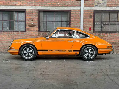 Porsche 911 Coupé 1969 — Légende des routes, 80'000 km, orange éclatant — Miniature 8