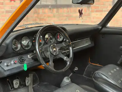 Porsche 911 Coupé 1969 — Légende des routes, 80'000 km, orange éclatant — Miniature 10