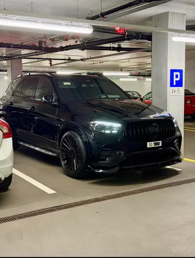 Mercedes-Benz GLE 300d AMG Line — SUV premium hybride diesel, faible kilométrage — exterior view