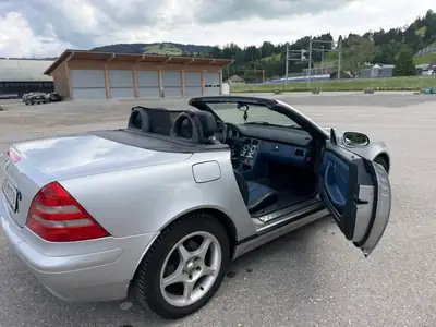 Mercedes-Benz SLK 230 Kompressor — Cabriolet sportif 1998, motorisation compressée 193 ch — Thumbnail 8
