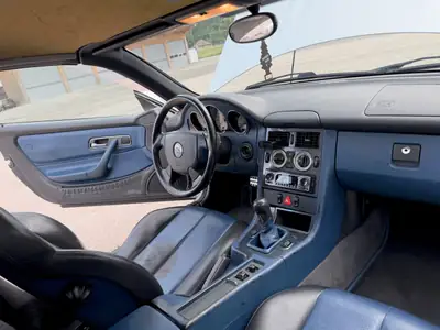 Mercedes-Benz SLK 230 Kompressor — Cabriolet sportif 1998, motorisation compressée 193 ch — Thumbnail 13