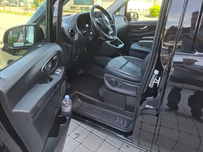 Mercedes-Benz Vito 119 Allrad — Utilitaire Premium 4x4, Boîte 9G, Seulement 64'000 km — interni