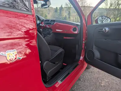 Fiat 500 Abarth 2014 — Le charme sportif italien, 86 000 km seulement — Miniatura 14