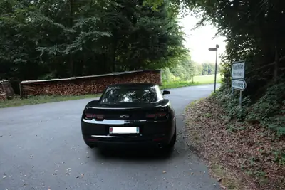 Chevrolet Camaro 6.2 V8 — Muscle car américain, 432 ch et boîte manuelle — interni