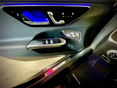 Mercedes-Benz C 63 AMG S E Performance — Berline sportive hybride rechargeable, 680 ch, très faible kilométrage — Miniatur 12